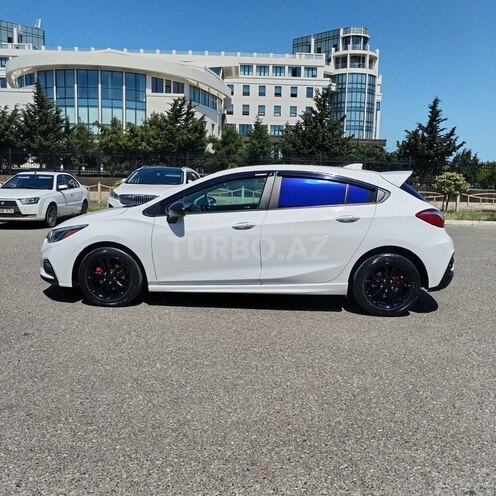 Chevrolet Cruze-8