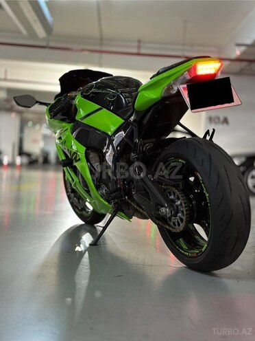 Kawasaki Ninja ZX-10R-7