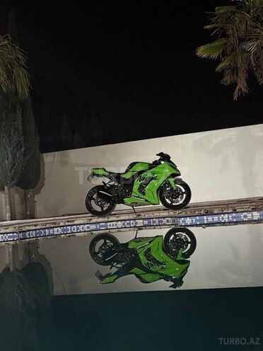 Kawasaki Ninja ZX-10R-8