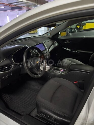 Chevrolet Malibu-8