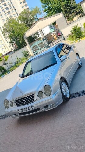 Mercedes E 220-4