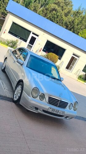 Mercedes E 220-5