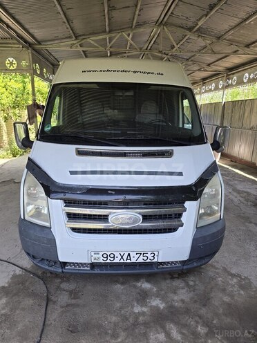 Ford Transit-1