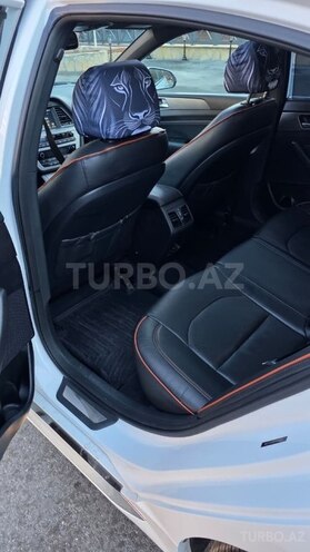Hyundai Sonata-13