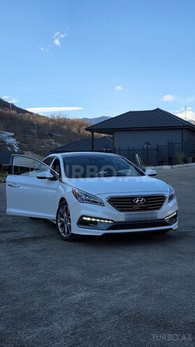 Hyundai Sonata-5
