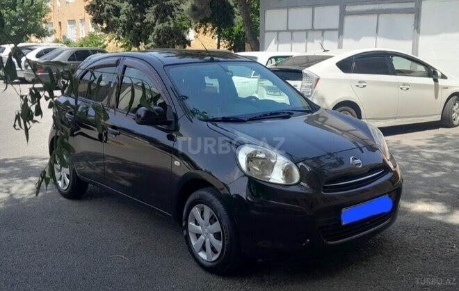 Nissan March-2