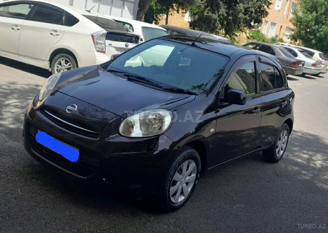 Nissan March-3