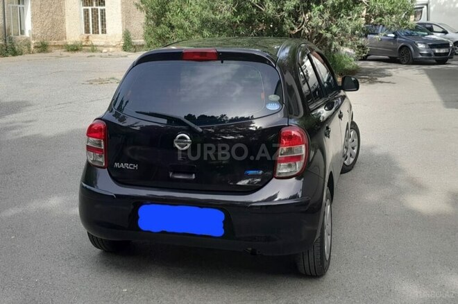 Nissan March-5