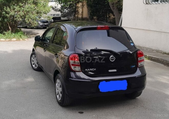 Nissan March-6