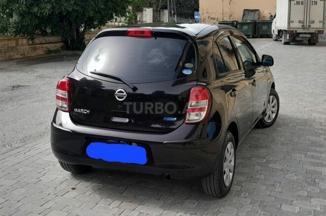 Nissan March-7