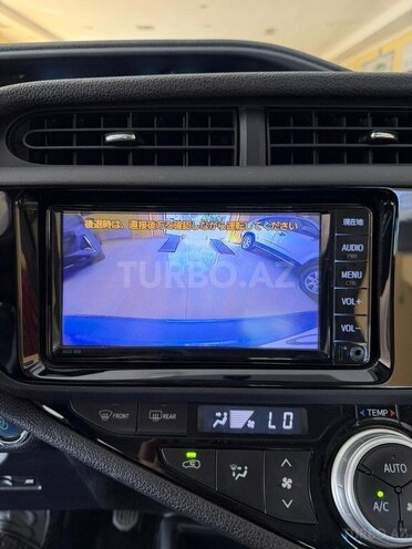 Toyota Aqua-17