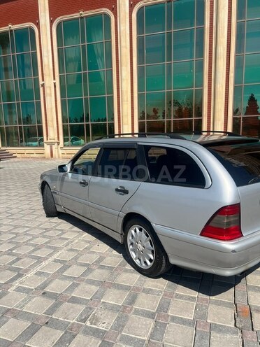 Mercedes C 180-3