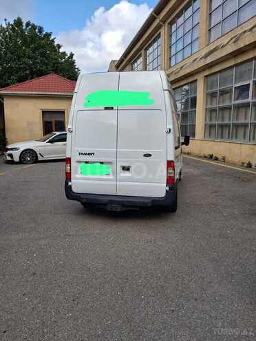 Ford Transit-2