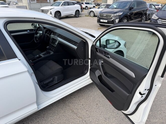 Volkswagen Passat-14