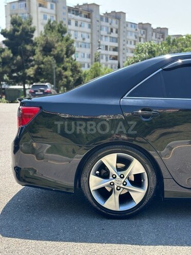 Toyota Camry-12