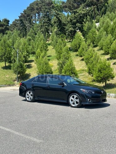 Toyota Camry-5