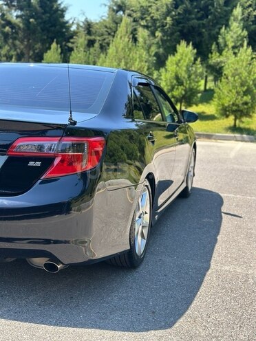 Toyota Camry-11