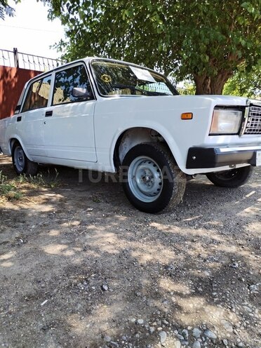 LADA (VAZ) 2107-2