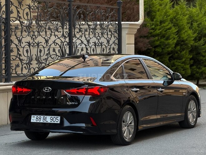 Hyundai Sonata-6