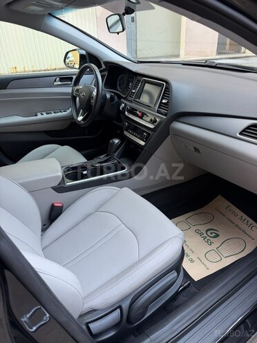 Hyundai Sonata-20