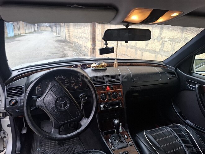 Mercedes C 180-11