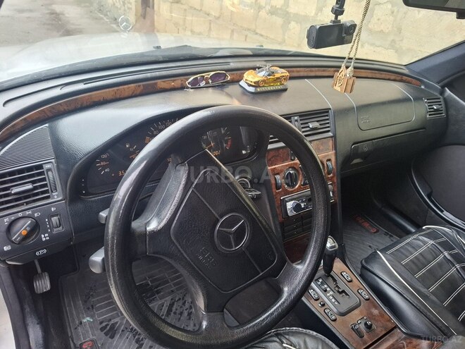 Mercedes C 180-7