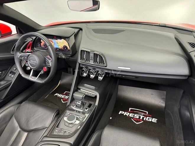 Audi R8-16