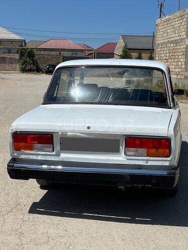 LADA (VAZ) 2107-2
