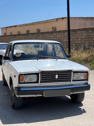 LADA (VAZ) 2107-1