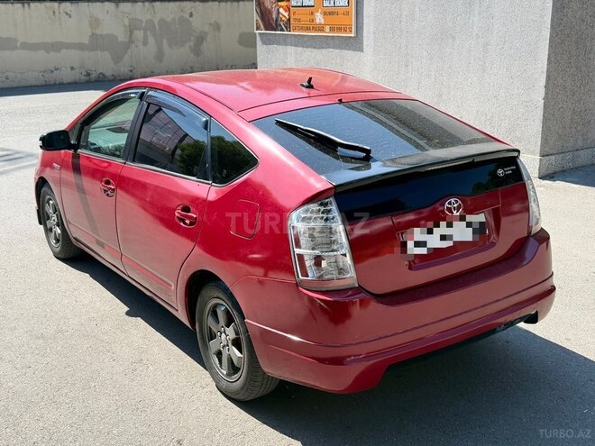 Toyota Prius-5
