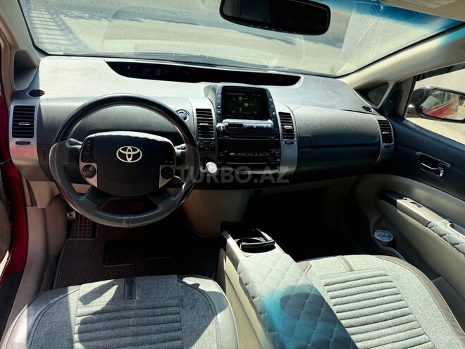 Toyota Prius-3