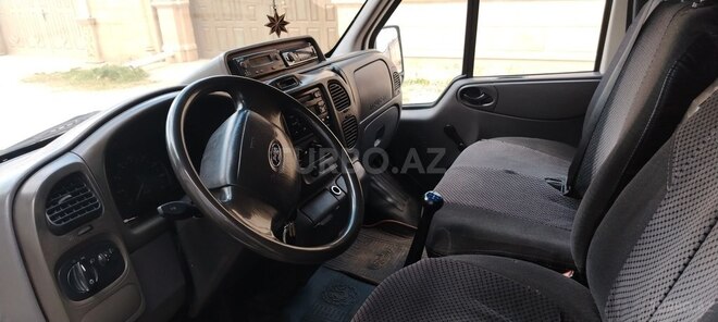 Ford Transit-5