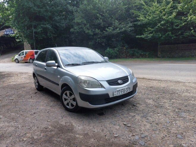 Kia Rio-2