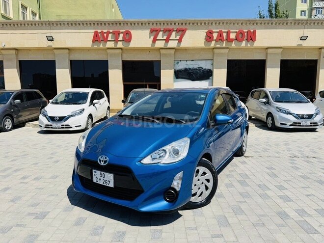 Toyota Aqua-1