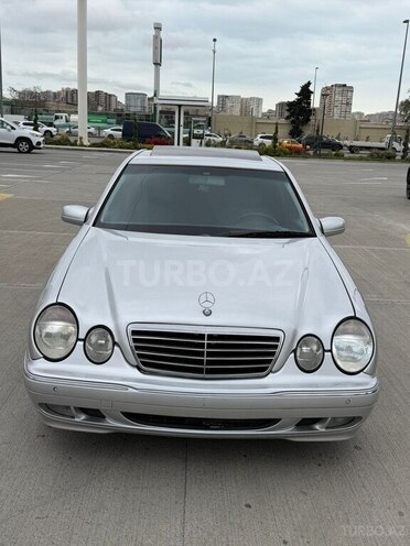 Mercedes E 240-3