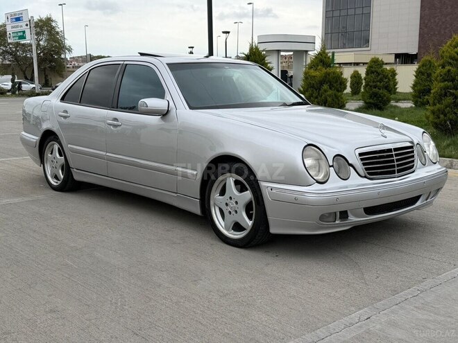 Mercedes E 240-2