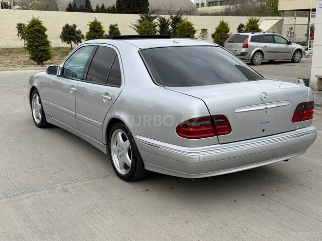 Mercedes E 240-6