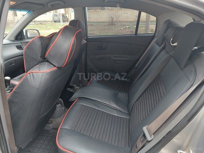 Kia Rio-10