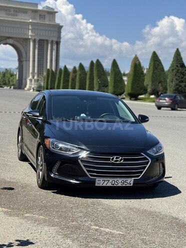 Hyundai Elantra-4