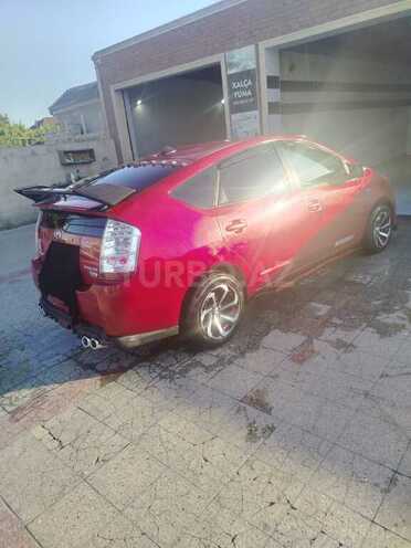 Toyota Prius-5