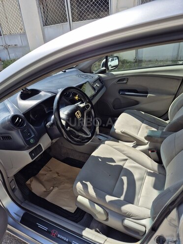 Honda Insight-5