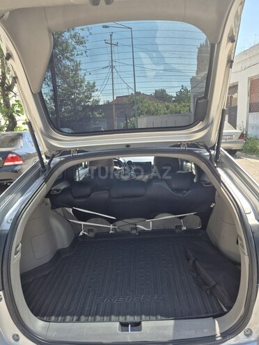 Honda Insight-8