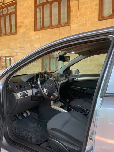 Opel Astra-12