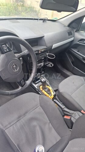 Opel Astra 2010, 390,000 km - 1.7 л - Gəncə