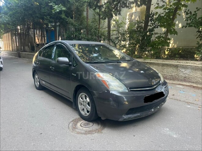 Toyota Prius-2
