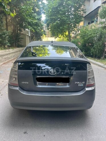 Toyota Prius-4