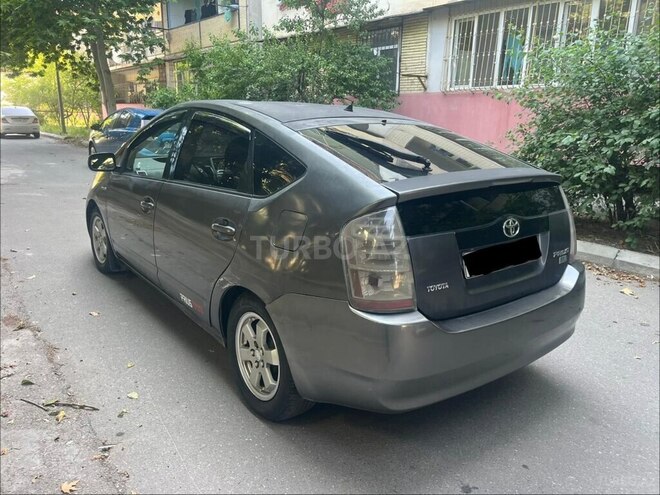 Toyota Prius-3