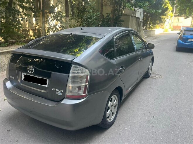 Toyota Prius-5