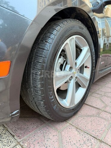 Chevrolet Cruze-11