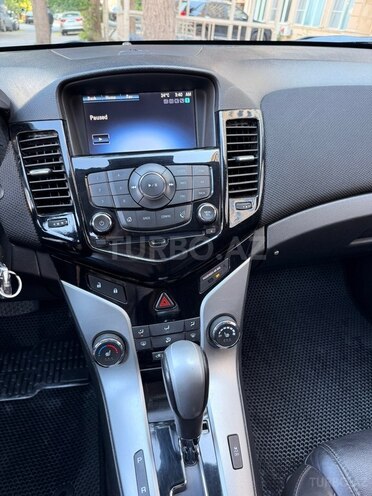 Chevrolet Cruze-10
